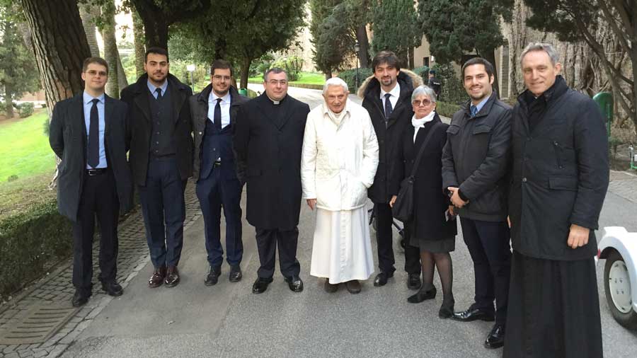 Incontro con Benedetto XVI ai giardini Vaticani